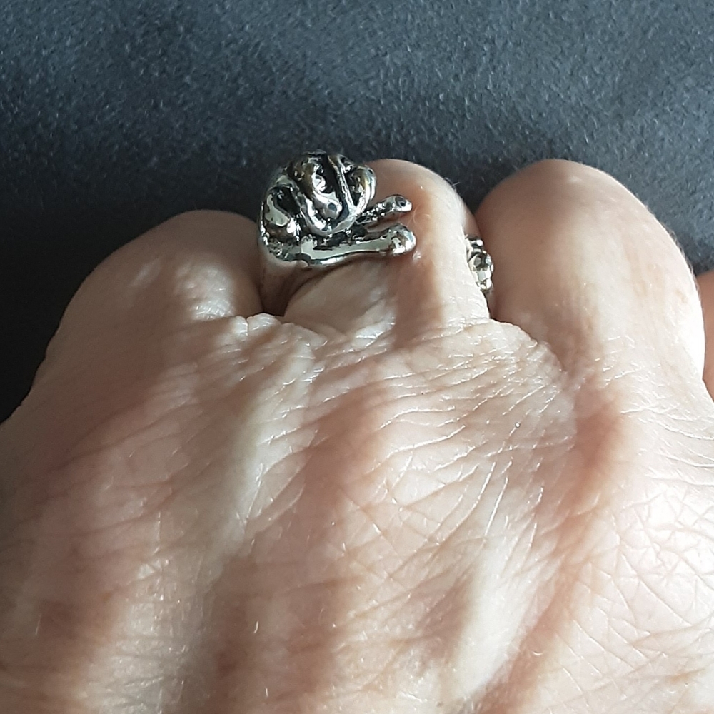 BULLDOG/PUG SILVER HUG RING - Picture 3 of 5